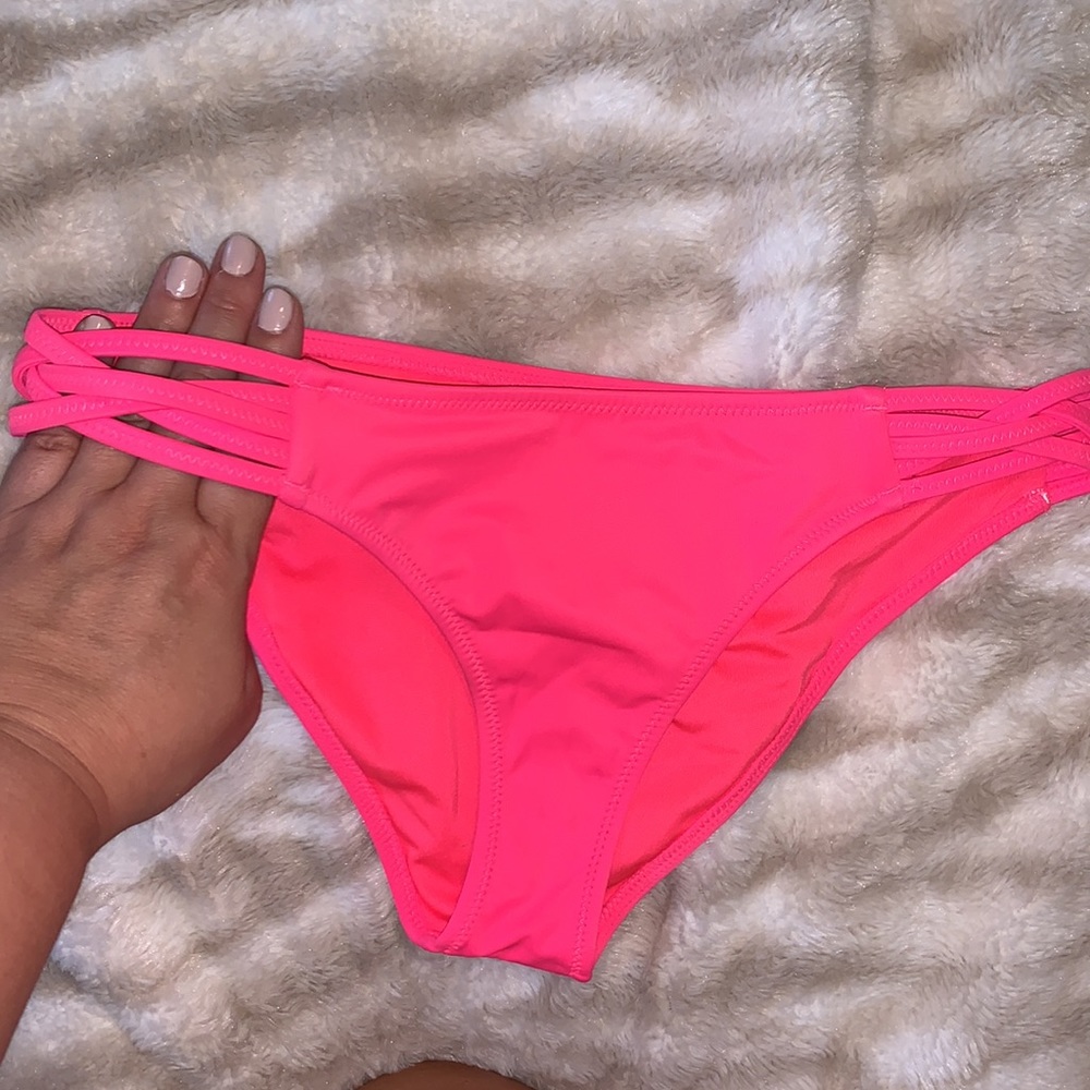 Bathing Suit - Picture 3 of 6